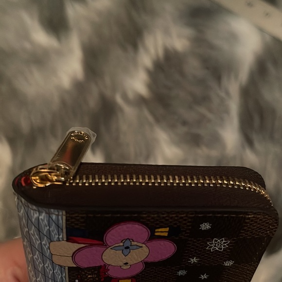 2021 Louis Vuitton Christmas Animation Vivienne Zippy Coin Purse - Picture 14 of 16